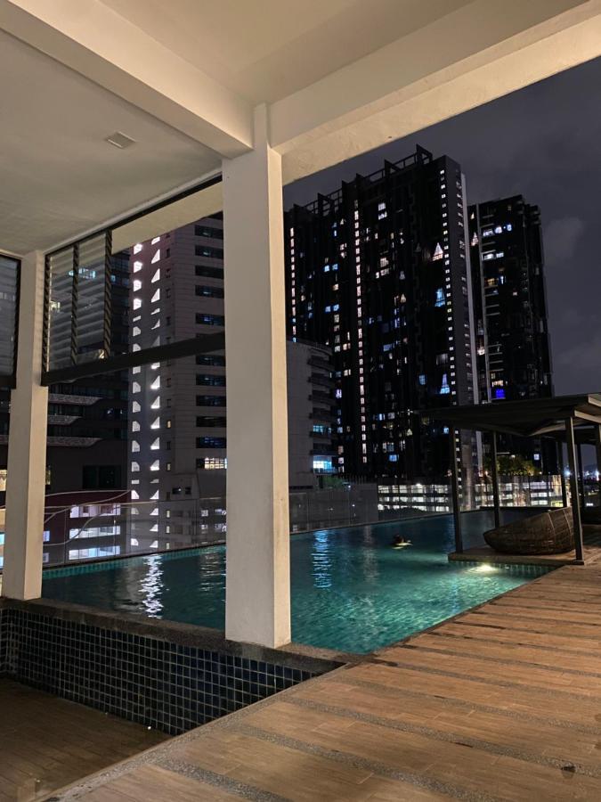 Reizz Residence By Leo Suites Куала-Лумпур Екстер'єр фото